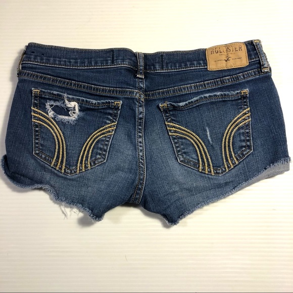 Hollister Destroyed Jean Shorts 3 / 26 - Picture 2 of 8